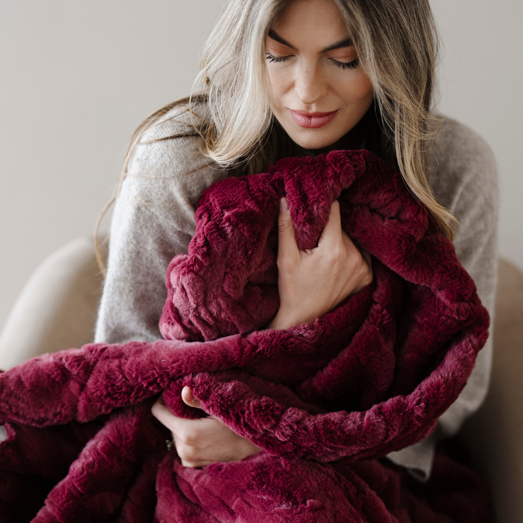 PATTERNED FAUX FUR XL THROW BLANKETS