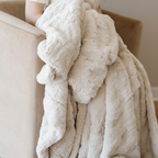 PATTERNED FAUX FUR THROW BLANKETS
